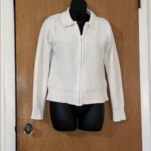 Sarah McKenzie sweater! Zipper! EUC! PS! Great for any occasion!